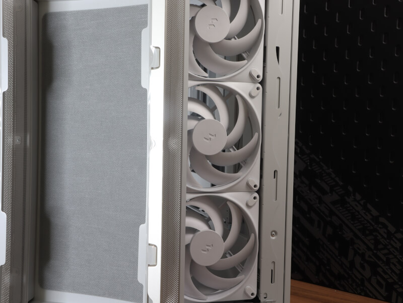 fractal-design-define-one-momentum-fans.jpg.JPG